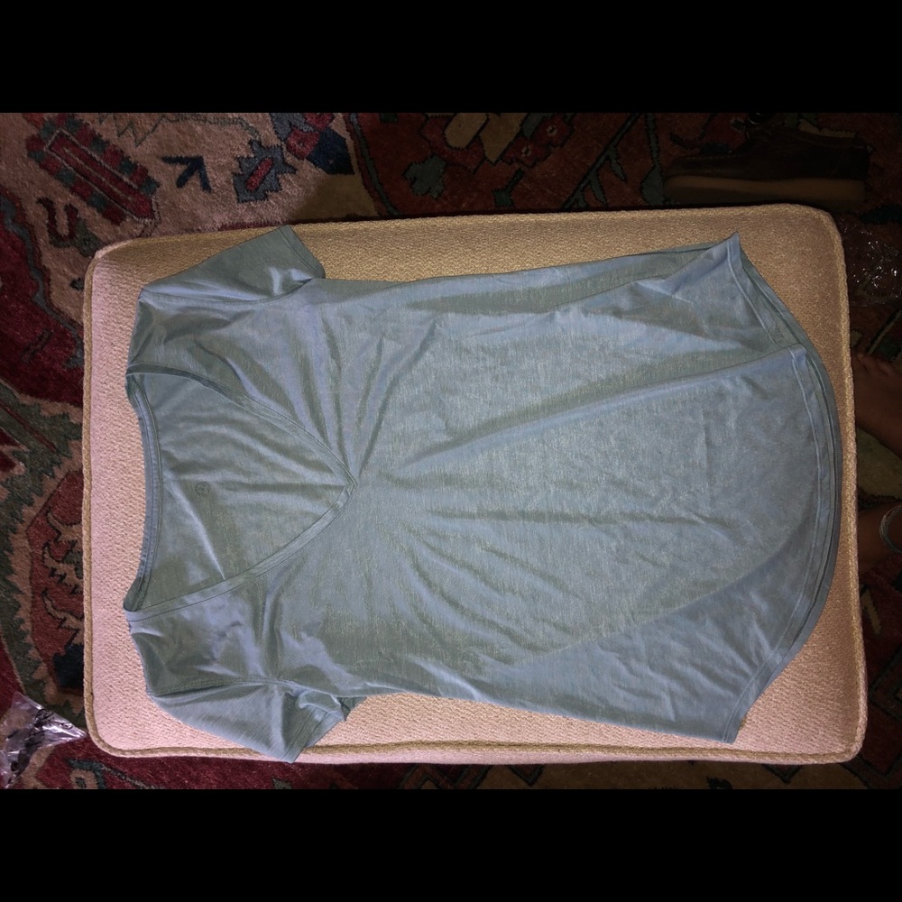 Lulu lemon v-neck sea foam green top